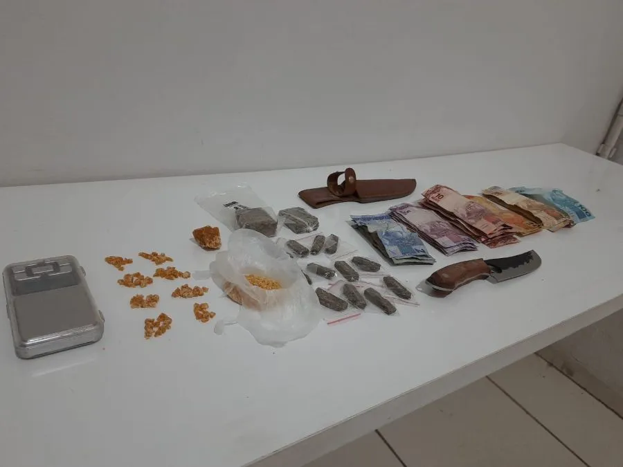 Polícia Militar prende jovem por tráfico de drogas no Bairro Shangrilá em São João Nepomuceno