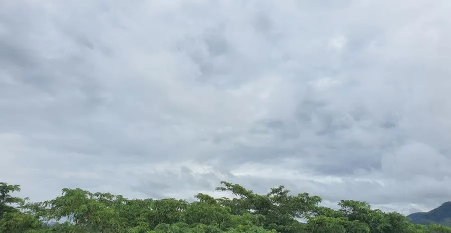 Instabilidade mantém São João Nepomuceno em atenção: dia nublado, pancadas de chuva e risco moderado nesta segunda (9)